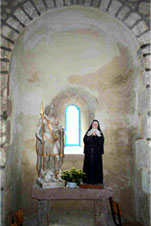 int�rieur de l'�glise de Millay